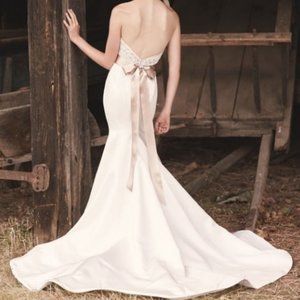 Mikaella Bridal Wedding Dress Gown Style 2056